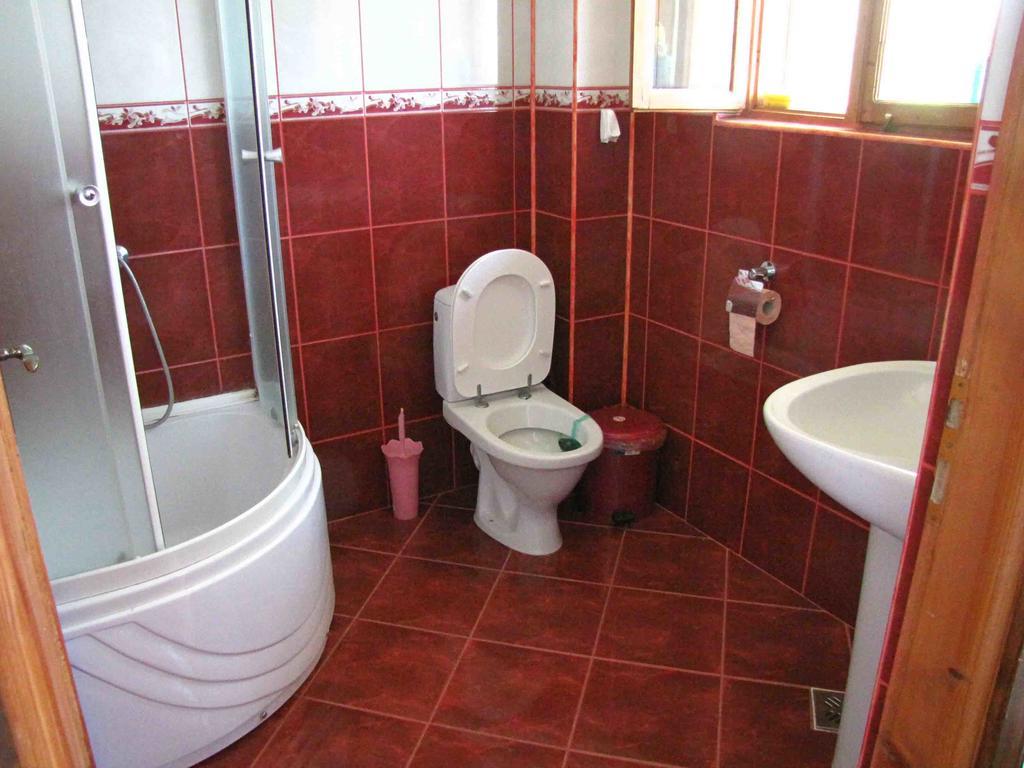 Casa Oana Hotel Сулина Екстериор снимка