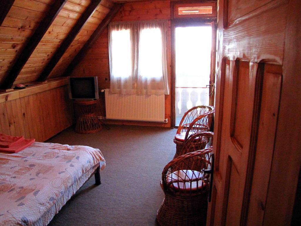 Casa Oana Hotel Сулина Екстериор снимка
